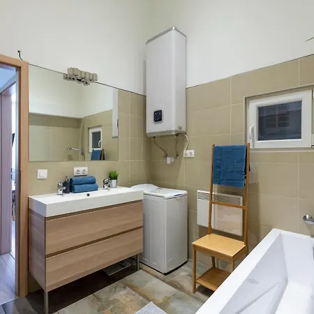 Deluxe Downtown By Elisabeth 公寓 *