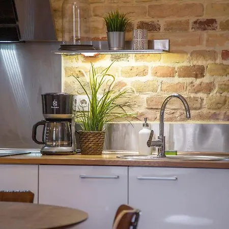 Deluxe Downtown By Elisabeth