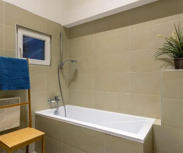 Deluxe Downtown By Elisabeth * Budapest